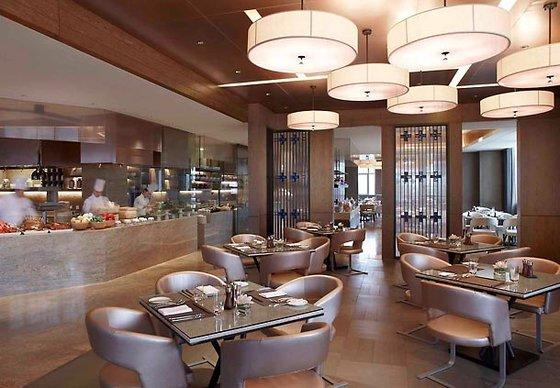 Shanghai Marriott Hotel Pudong East - Only A 30 Minute Drive From Disney Exterior photo