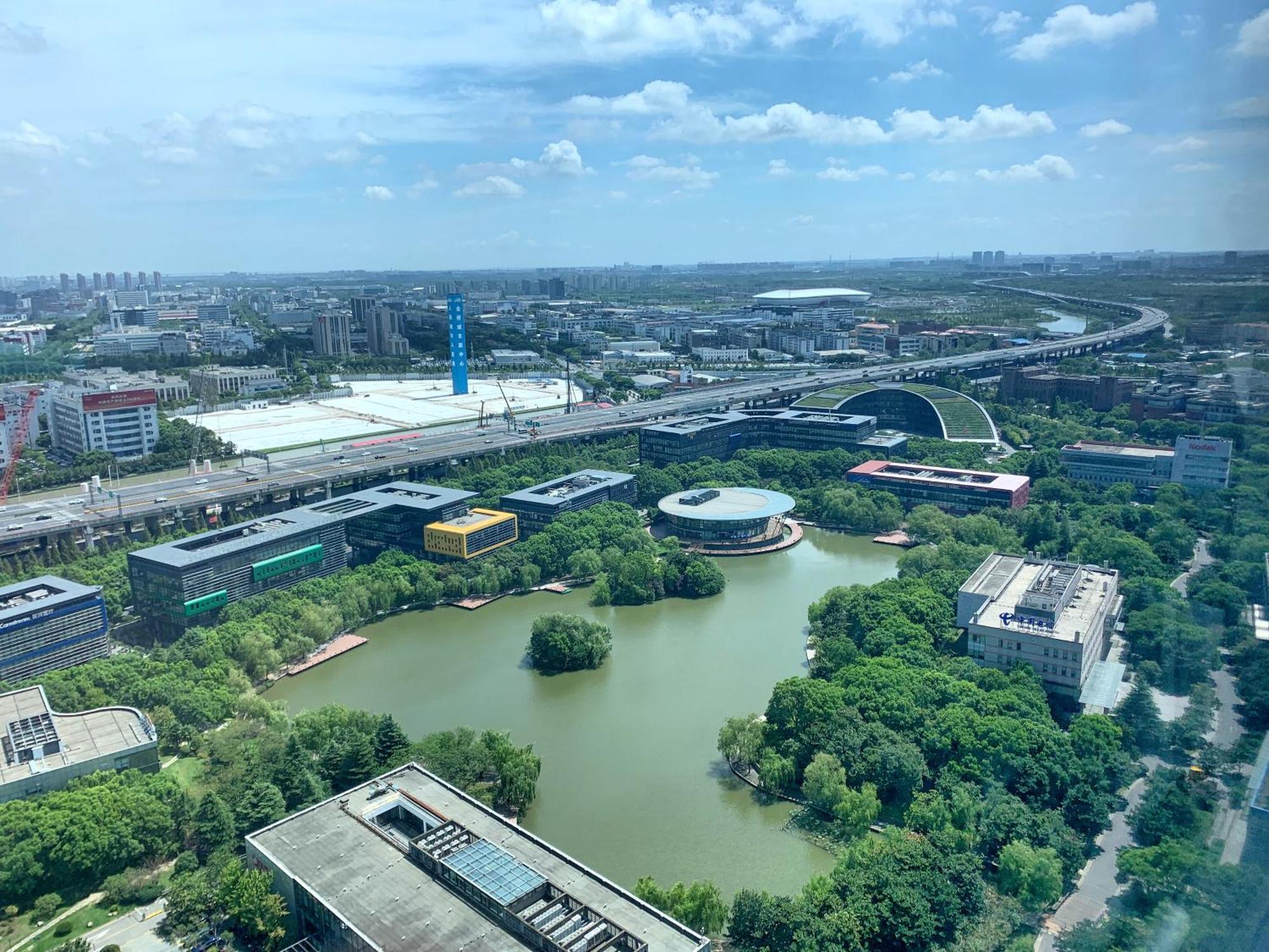 Shanghai Marriott Hotel Pudong East - Only A 30 Minute Drive From Disney Exterior photo