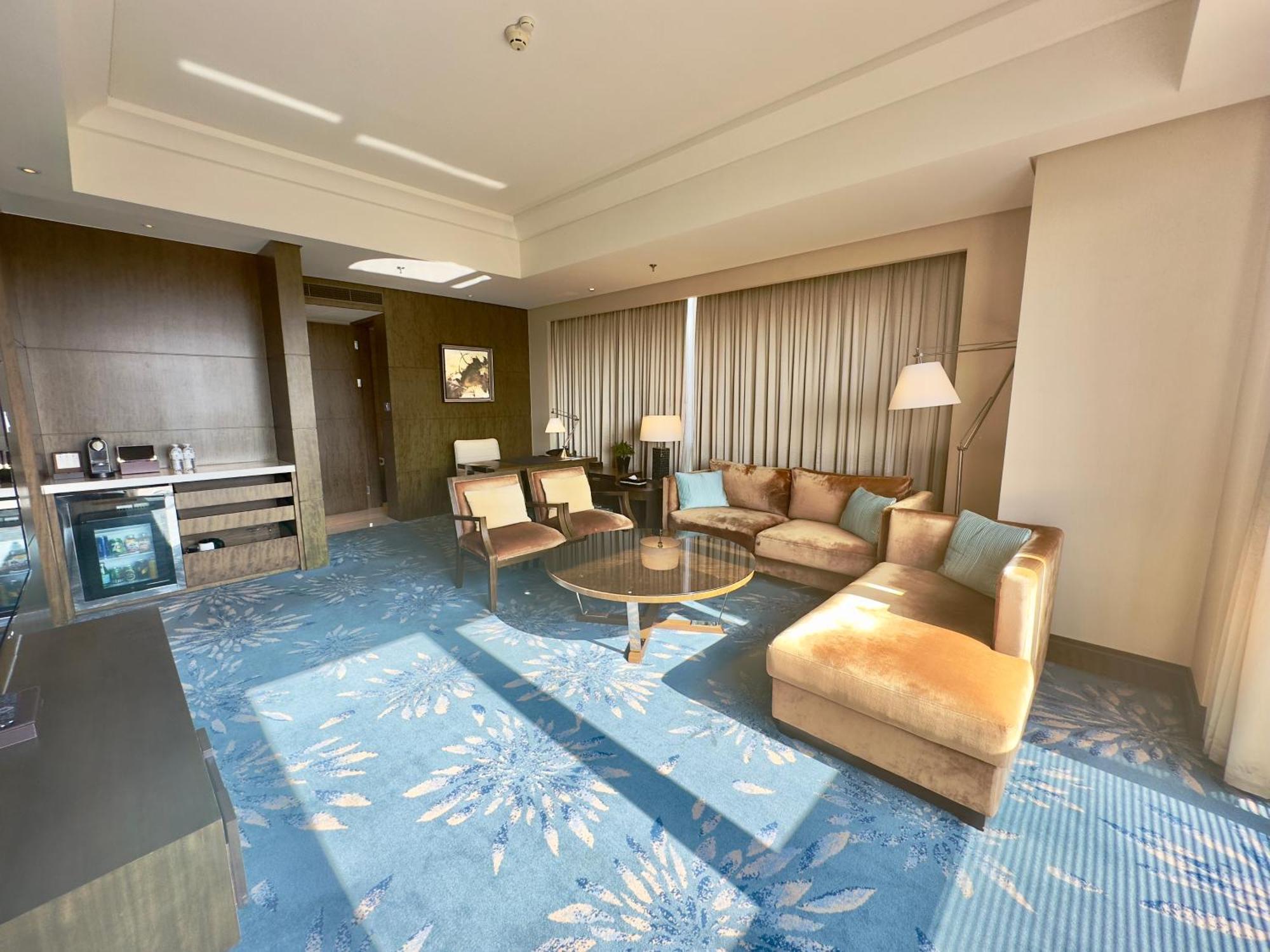 Shanghai Marriott Hotel Pudong East - Only A 30 Minute Drive From Disney Exterior photo