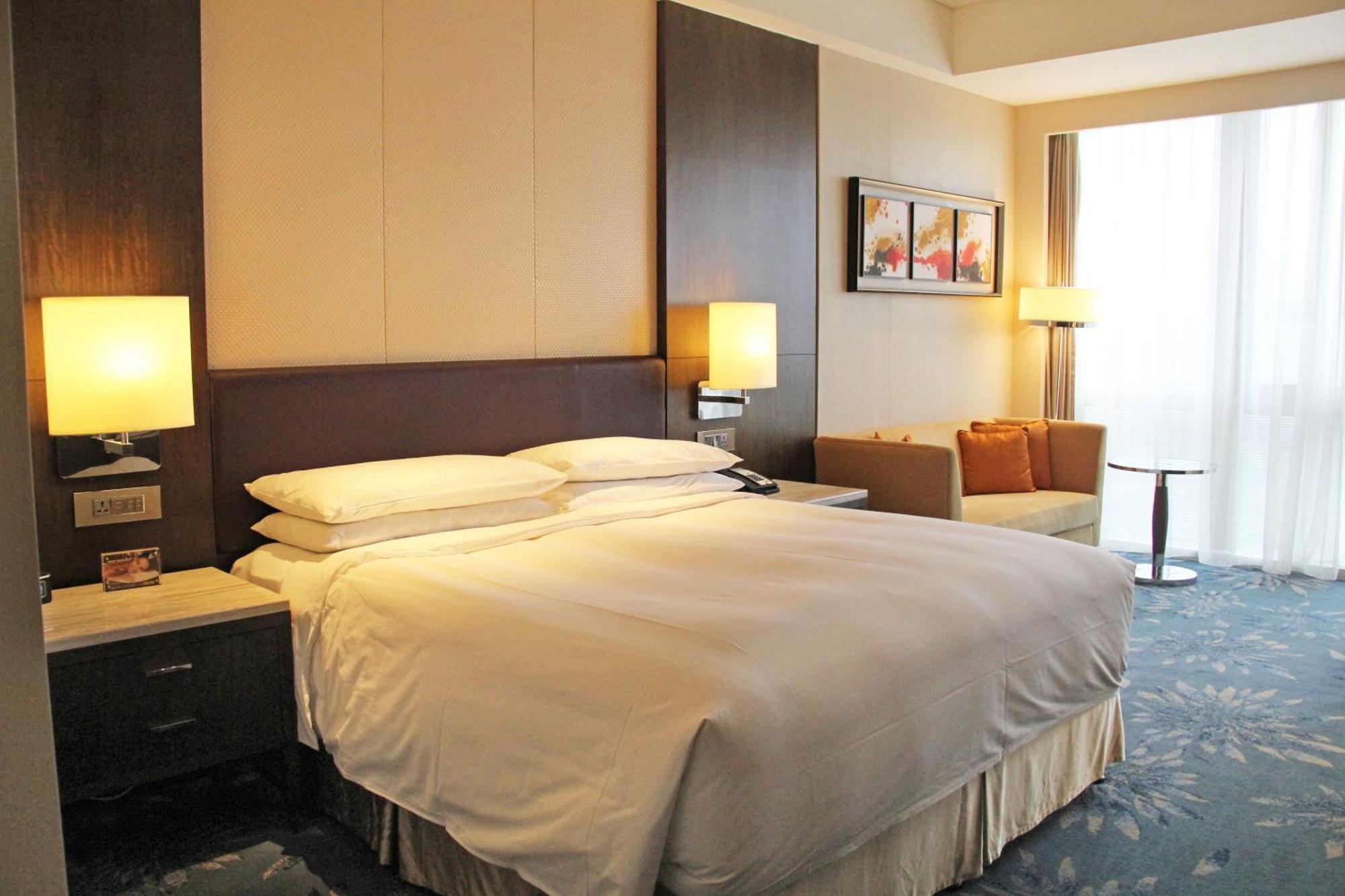 Shanghai Marriott Hotel Pudong East - Only A 30 Minute Drive From Disney Exterior photo