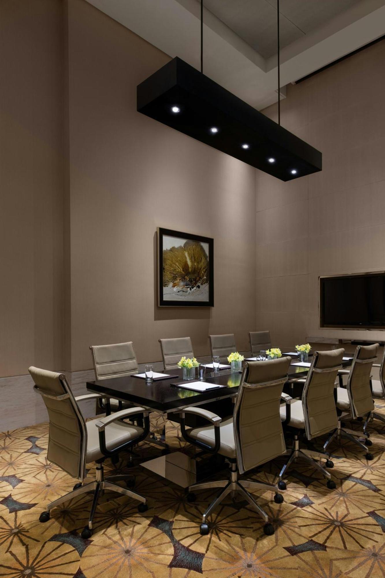 Shanghai Marriott Hotel Pudong East - Only A 30 Minute Drive From Disney Exterior photo