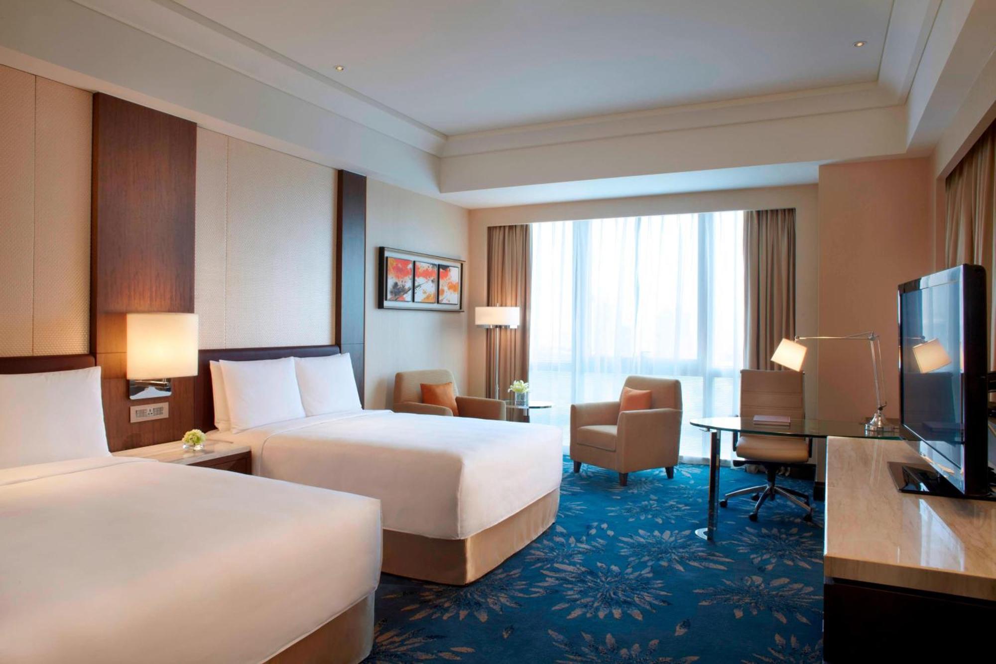 Shanghai Marriott Hotel Pudong East - Only A 30 Minute Drive From Disney Exterior photo
