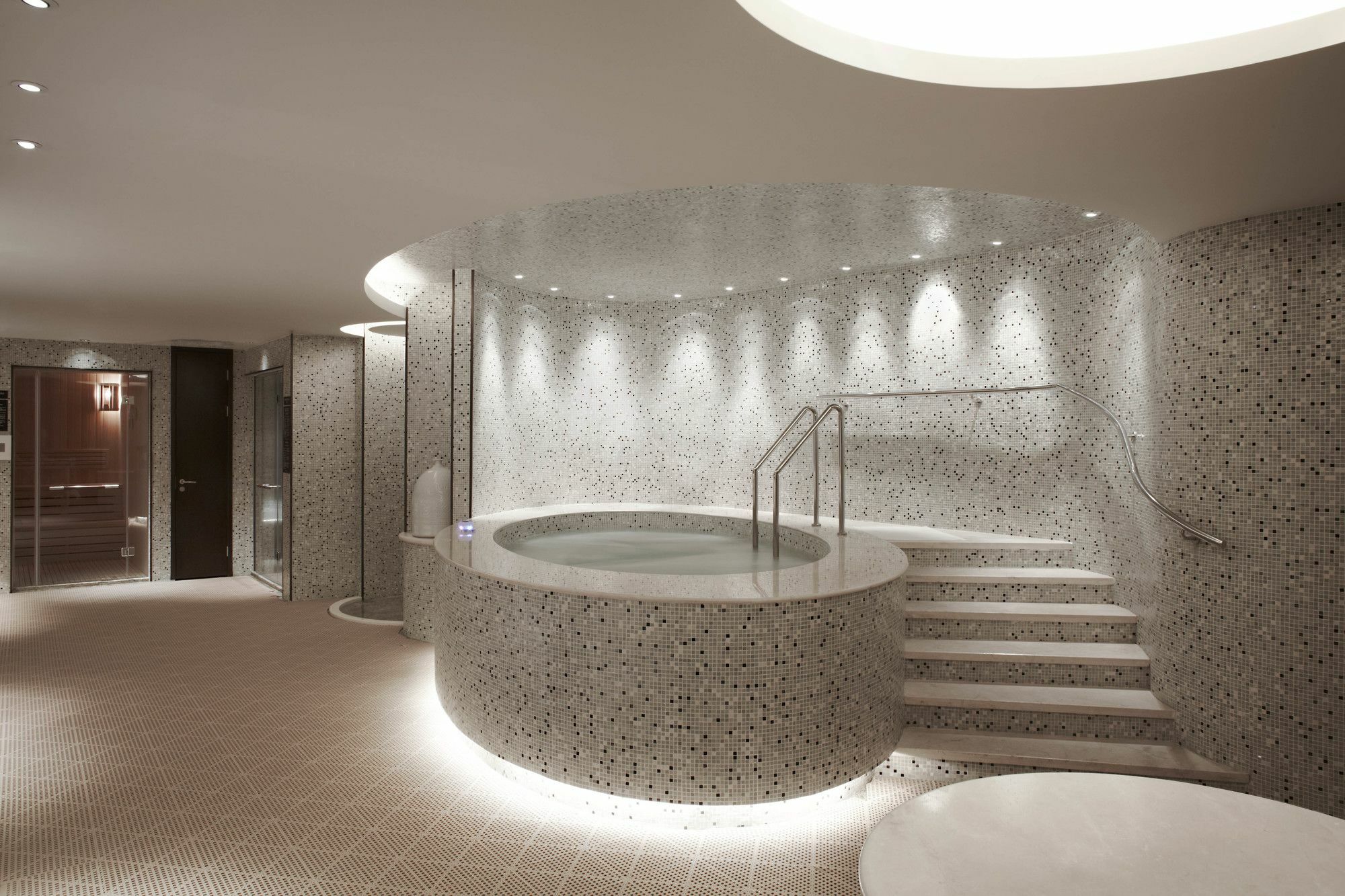 Shanghai Marriott Hotel Pudong East - Only A 30 Minute Drive From Disney Exterior photo